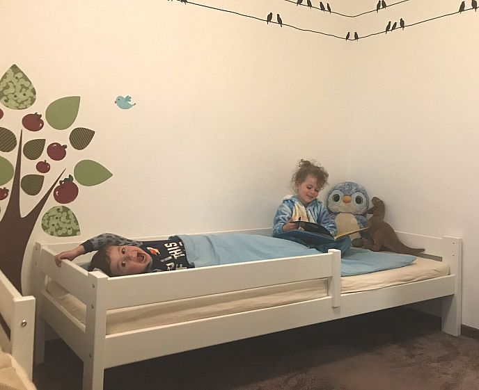 Postel EMINKA dětská 88x175 cm, s matrací a s roštem