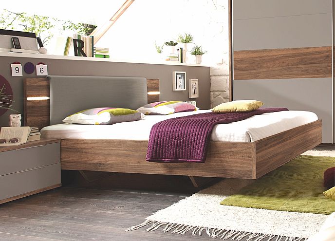 Postel PORTLAND 180cm, s matracemi a s roštem